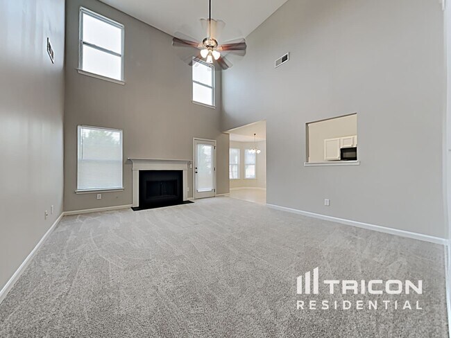 Building Photo - 724 Walton Dr