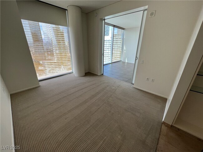 Building Photo - 3726 S Las Vegas Blvd