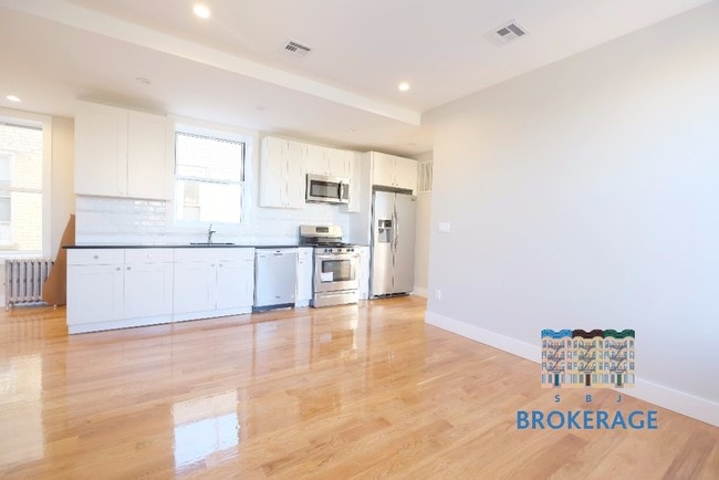 Building Photo - 70 Prospect Park SW