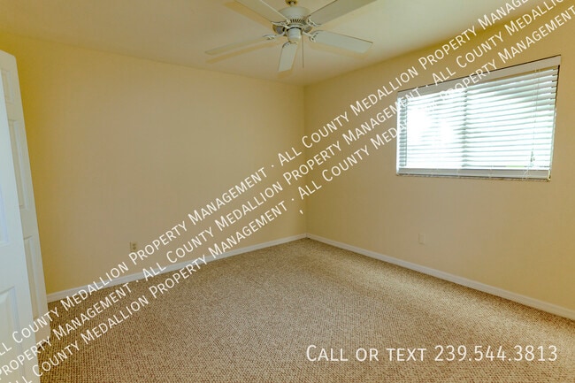 Building Photo - 719 SW 47th Terrace