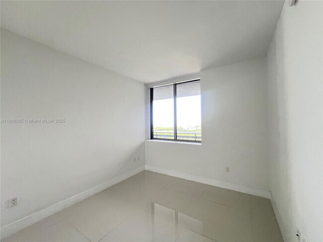 Building Photo - 16385 Biscayne Blvd