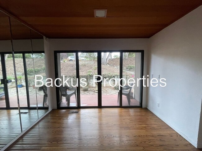 Building Photo - 14685 Charter Oak Blvd