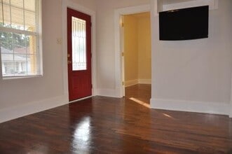Building Photo - Walk to Campus - Pre-Leasing Now for the F...