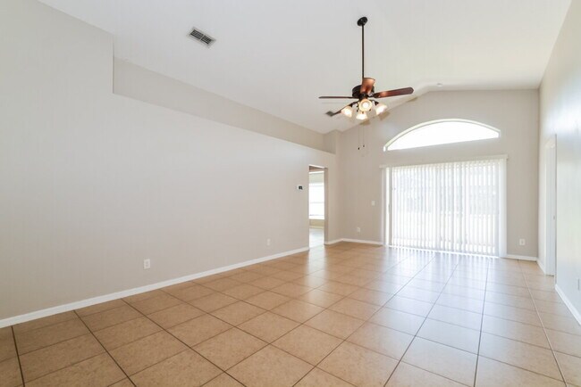 Building Photo - 157 Stone Gable Cir