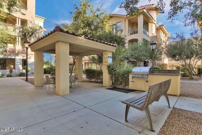 Building Photo - 7291 N SCOTTSDALE Rd