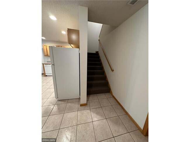 Building Photo - 1271 Pinewood Trail