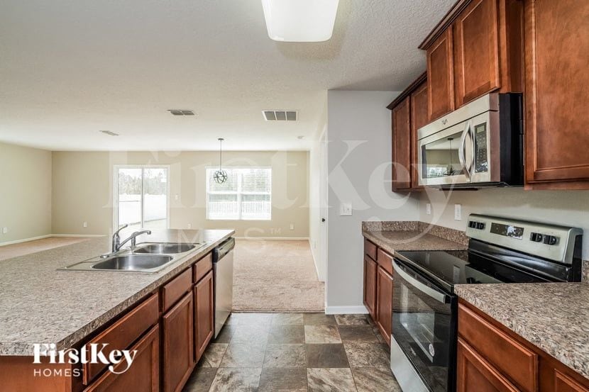 Building Photo - 4130 Great Falls Loop