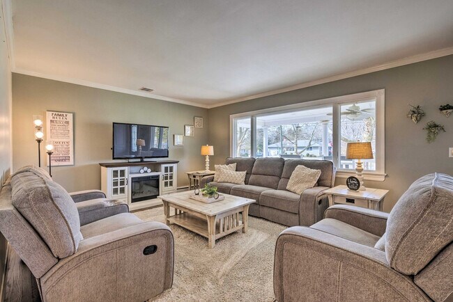 Building Photo - 500 Blossom Bend