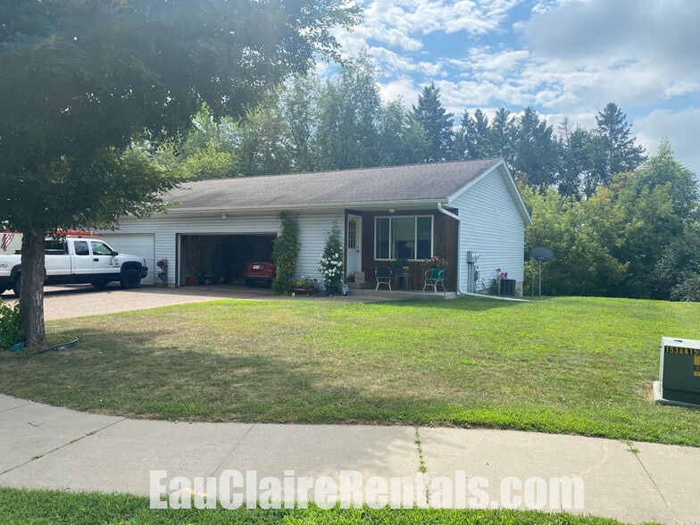 Front - 2265 Frank St