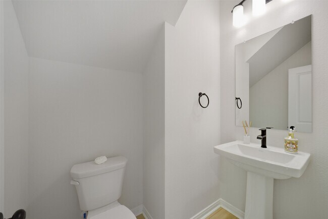 Building Photo - 13102 Verde Oaks Trl