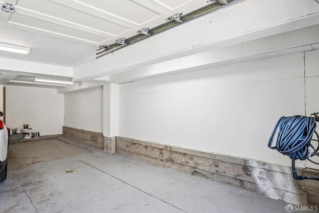 Building Photo - 830 Alabama St