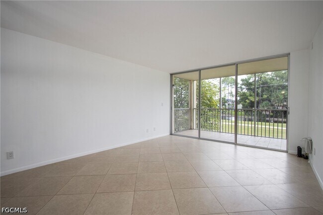 Building Photo - 1083 Forest Lakes Dr