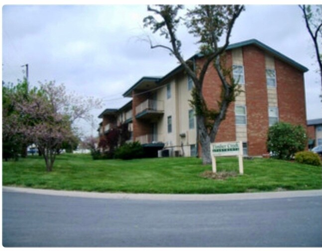 Exterior - 1513 W 23rd Ter