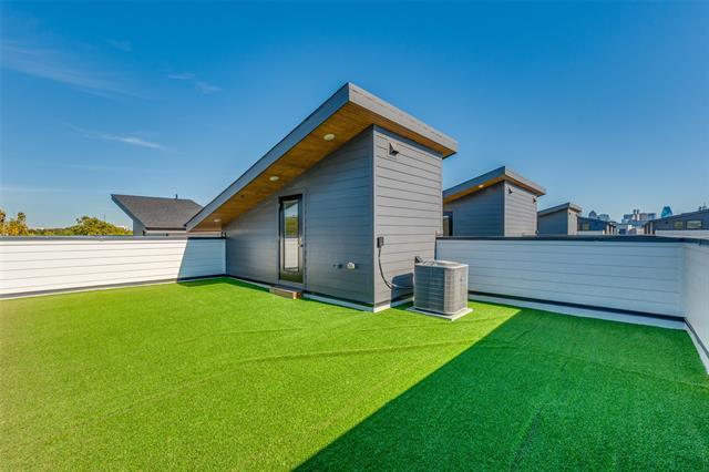 Building Photo - 2206 Arroyo Ave