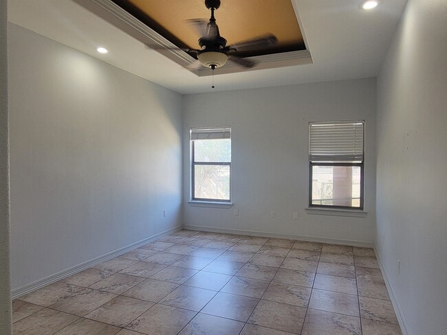 Building Photo - 2024 Durango Ave