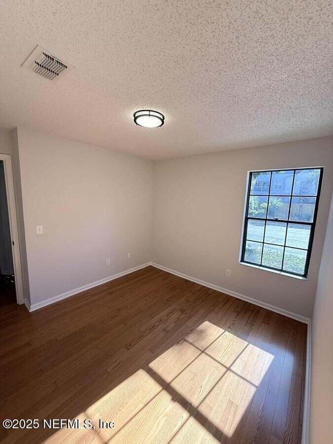 Building Photo - 8715 Belle Rive Blvd