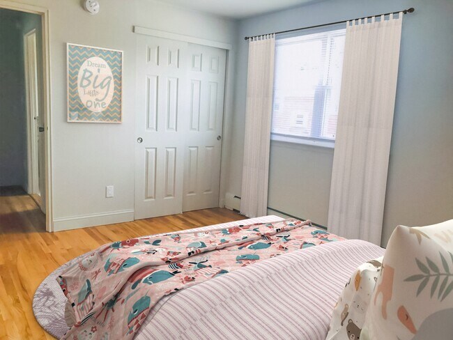 Building Photo - 97 Salmon Brook Dr