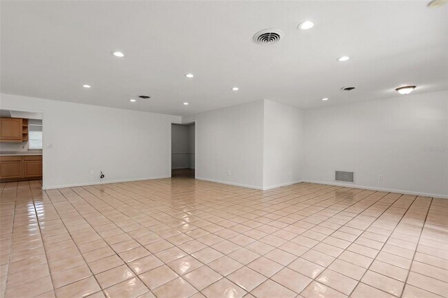 Building Photo - 3308 Raeford Rd