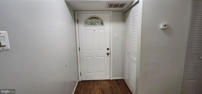 Building Photo - 1219 Marcy Ave