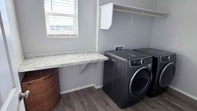 Building Photo - 12727 Towhee St