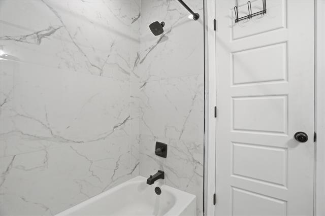 Building Photo - 2228 Goldenrod Ave