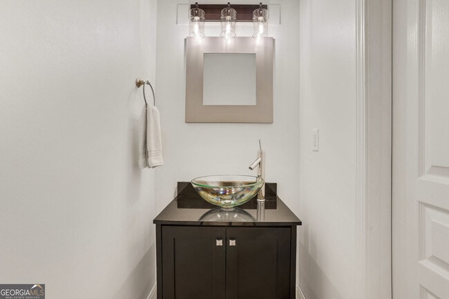 Building Photo - 375 Highland Ave NE