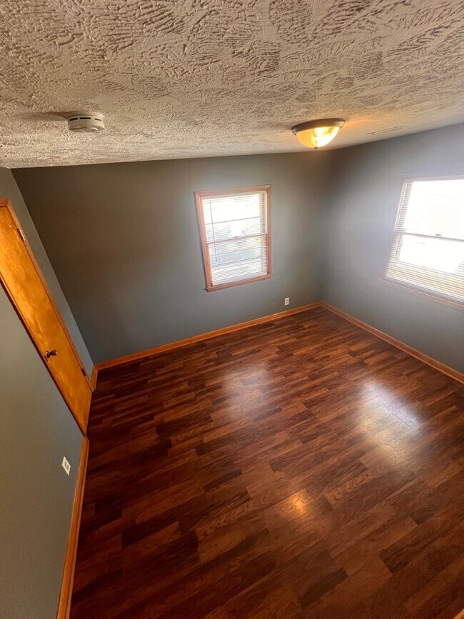 Building Photo - 1112 Plum St