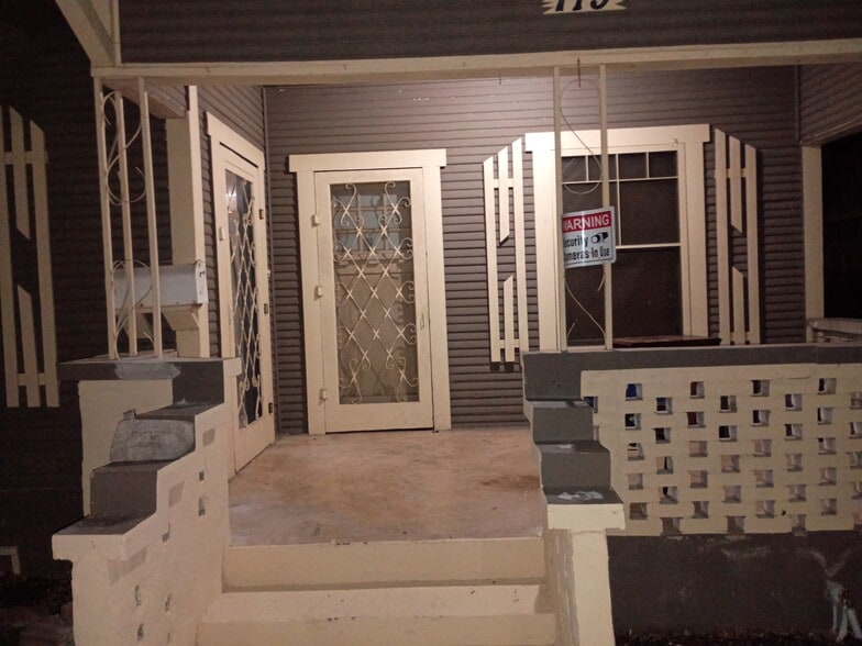 Primary Photo - 719 Rigsby Ave