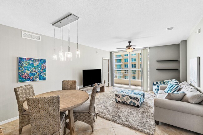 Building Photo - 700 E Boynton Beach Blvd