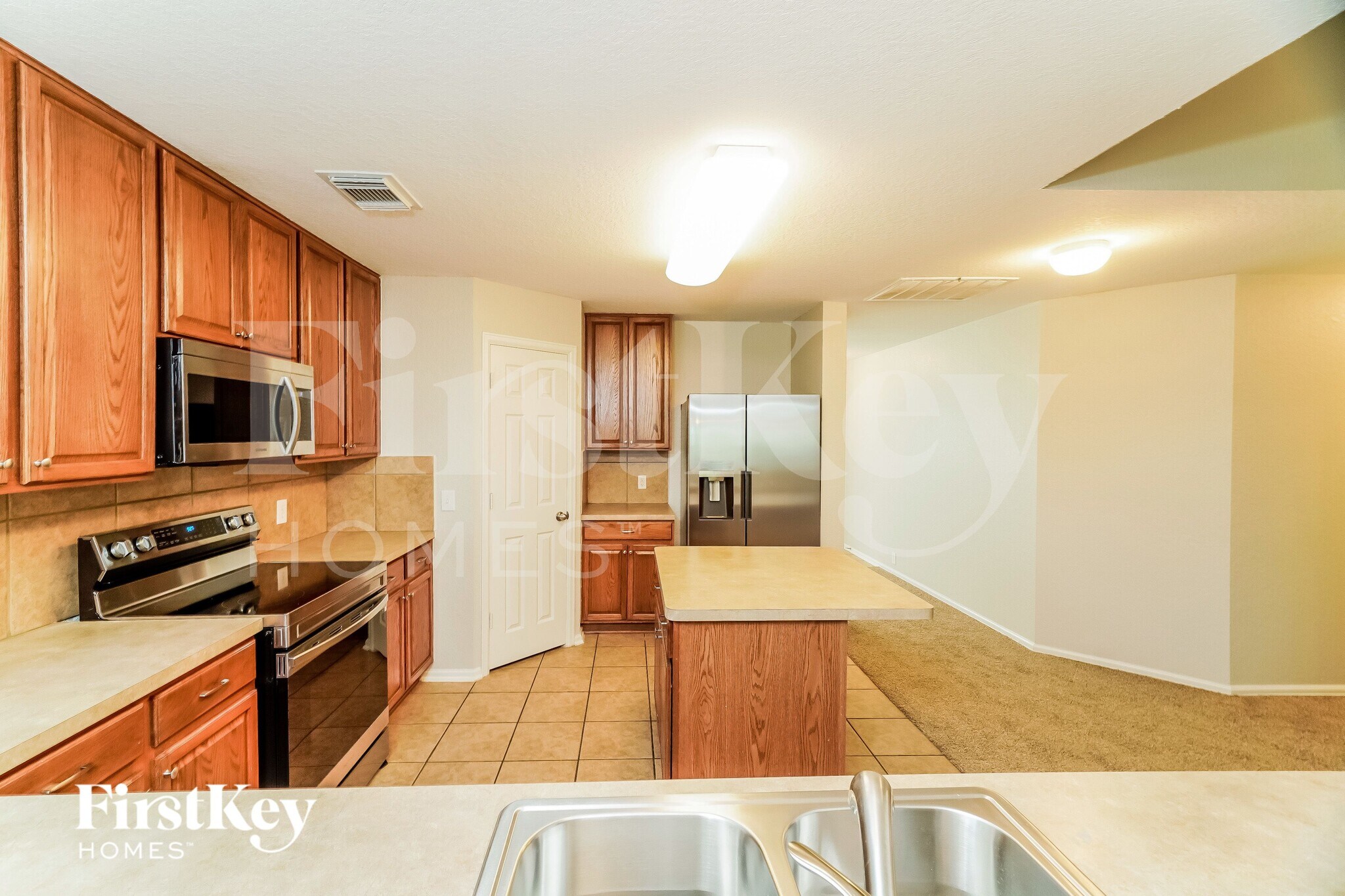 Building Photo - 3838 Sausalito Fern