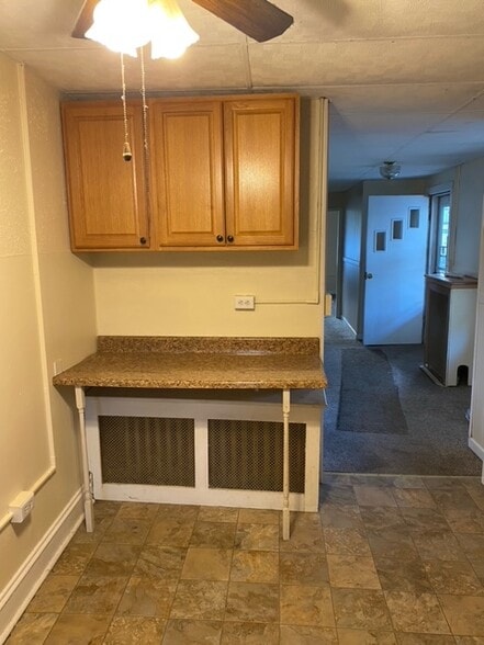 Kitchen - 550 Washington Ave
