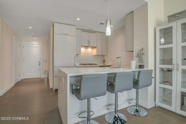 Building Photo - 30 Melrose Terrace