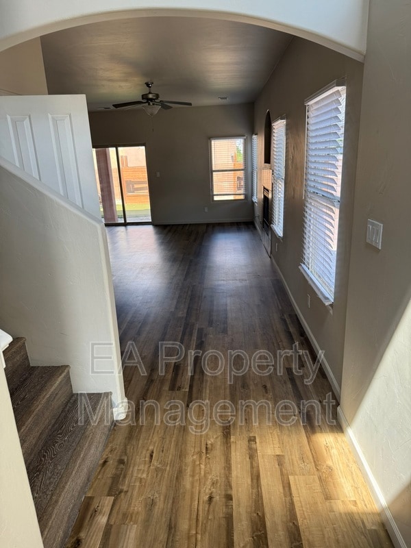 Building Photo - 927 Tieran Ct NE