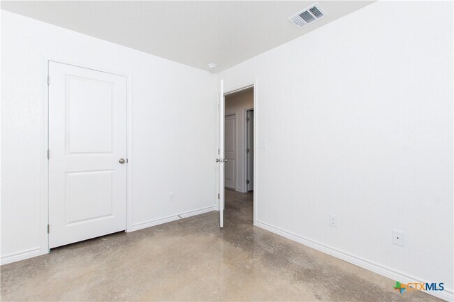 Building Photo - 1301 Concord Dr