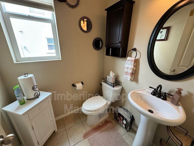 Building Photo - 10047 Antler Creek Dr