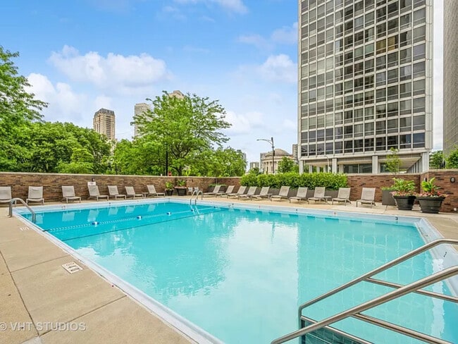 Building Photo - 2800 N Lake Shore Dr