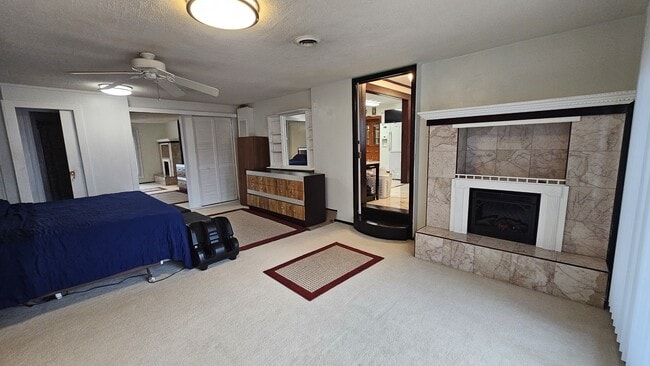 Building Photo - 2216 Dean Dr