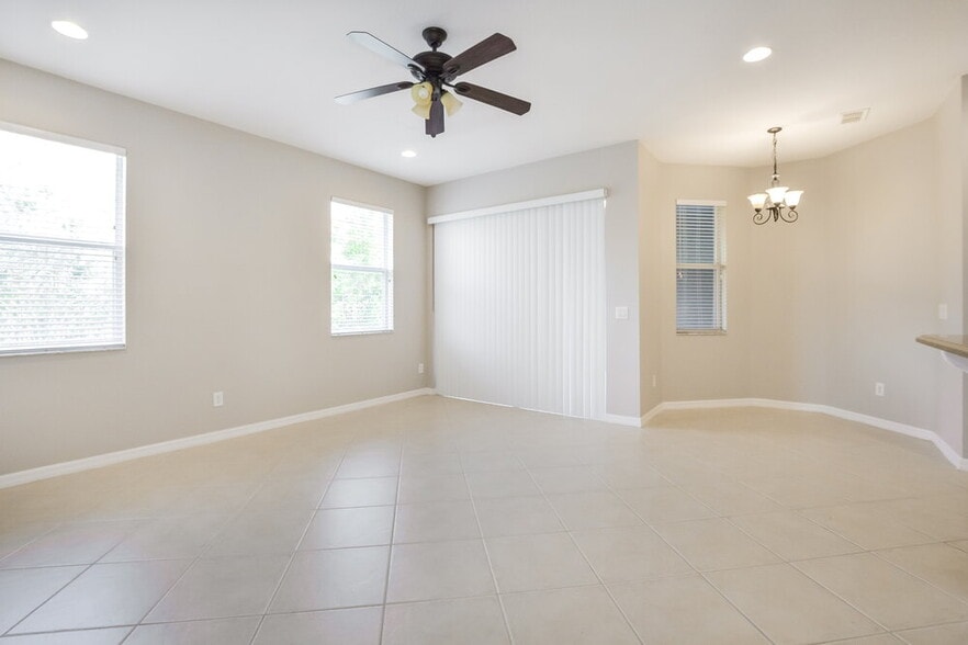 Building Photo - 1304 Travertine Terrace