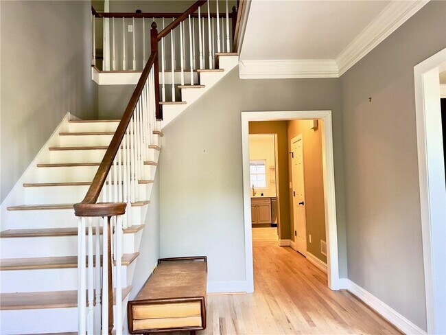 Building Photo - 2134 Briarlake Trace