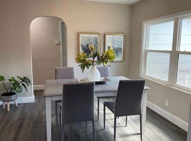 Building Photo - Updated St. Pete Home with Private Yard, Hot Tub & More!