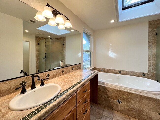 Building Photo - Charming 4 Bedroom Browns Valley Napa Home