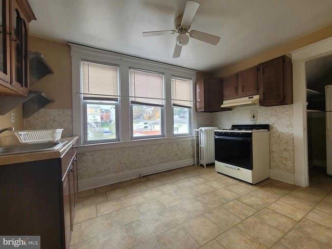 Primary Photo - 6710 Beech Ave