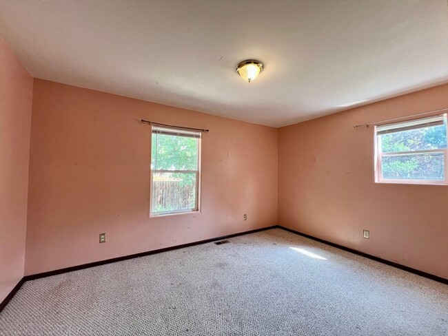Building Photo - Single Family Home in Silt for Rent
