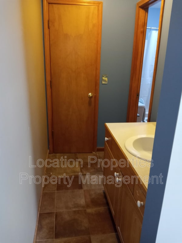 Building Photo - 906 Christie Ct