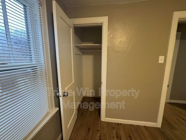 Building Photo - 3110 Calvert Ave