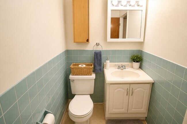 Building Photo - 24 Highland Ave