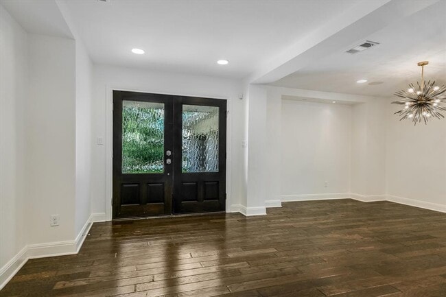 Building Photo - 306 Briarwood Trail
