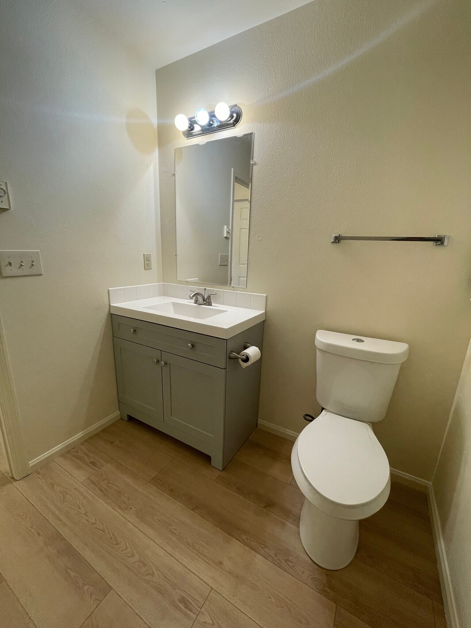 Building Photo - 631 Conifer St