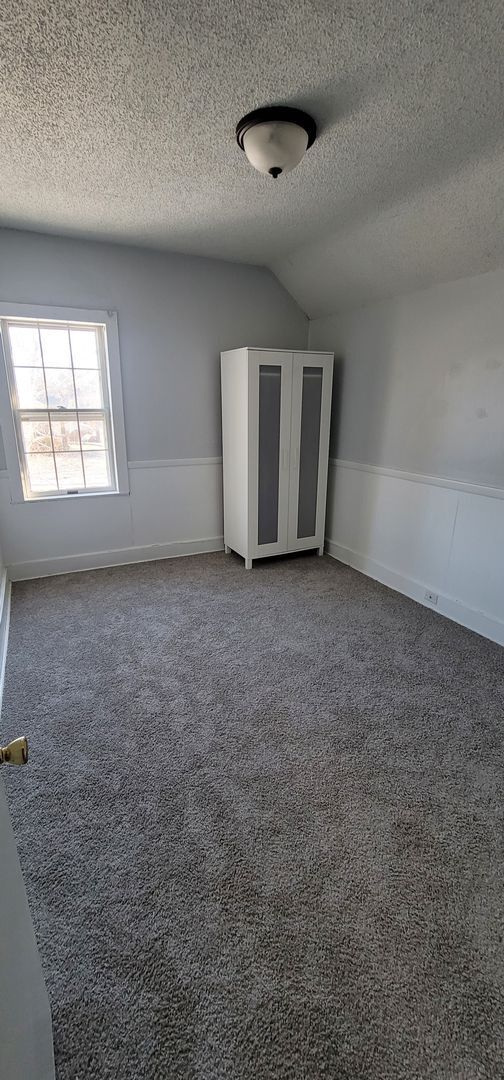 Building Photo - Looking for 2 roommates in a 4-bedroom house!!!