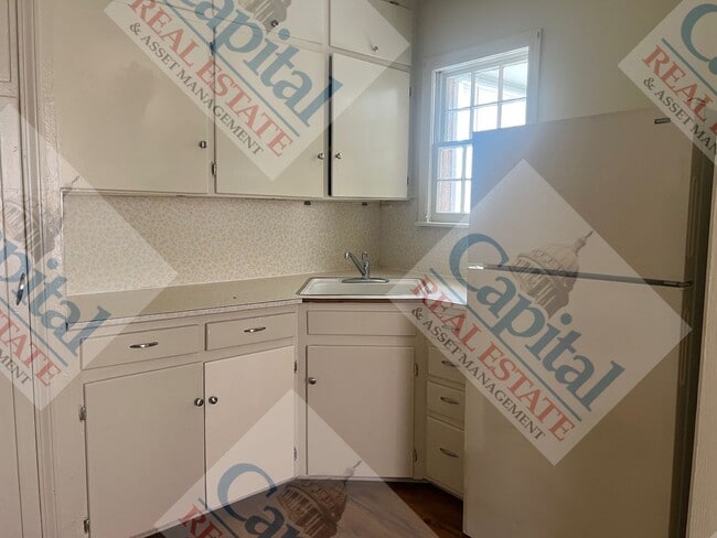 Building Photo - Take the Key!!!